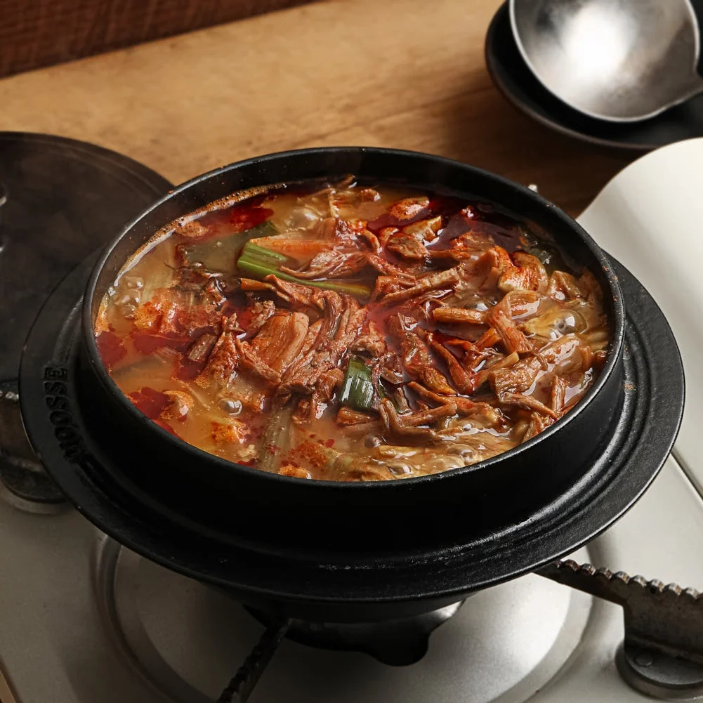 극소수 육개장 밀키트 소고기 국밥 건더기 폭탄 가마솥 우사골 1인분 혼밥 야식 간편식 [원산지:상세설명에 표시] 상세 이미지 1